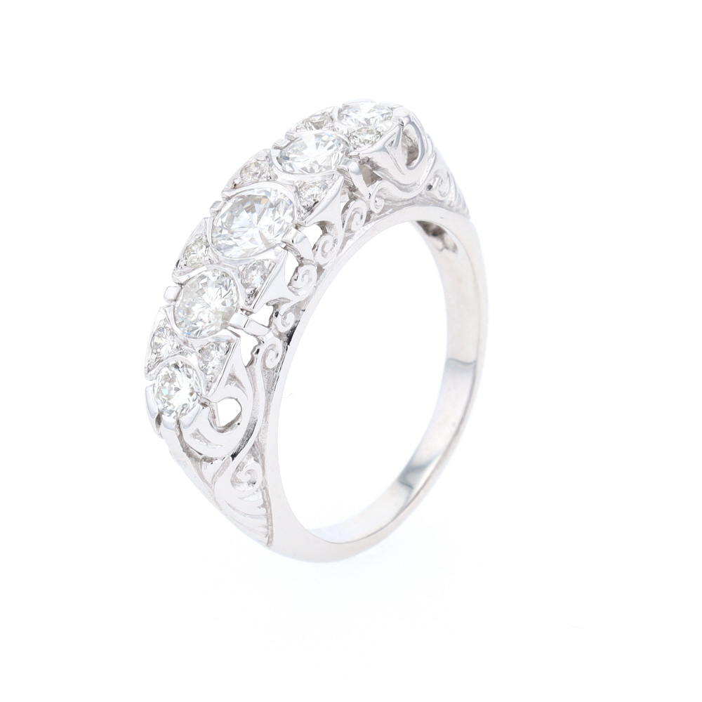 Bague jarretière en or blanc et diamants
