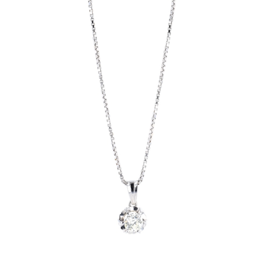 Collier chaîne en or blanc avec pendentif diamant