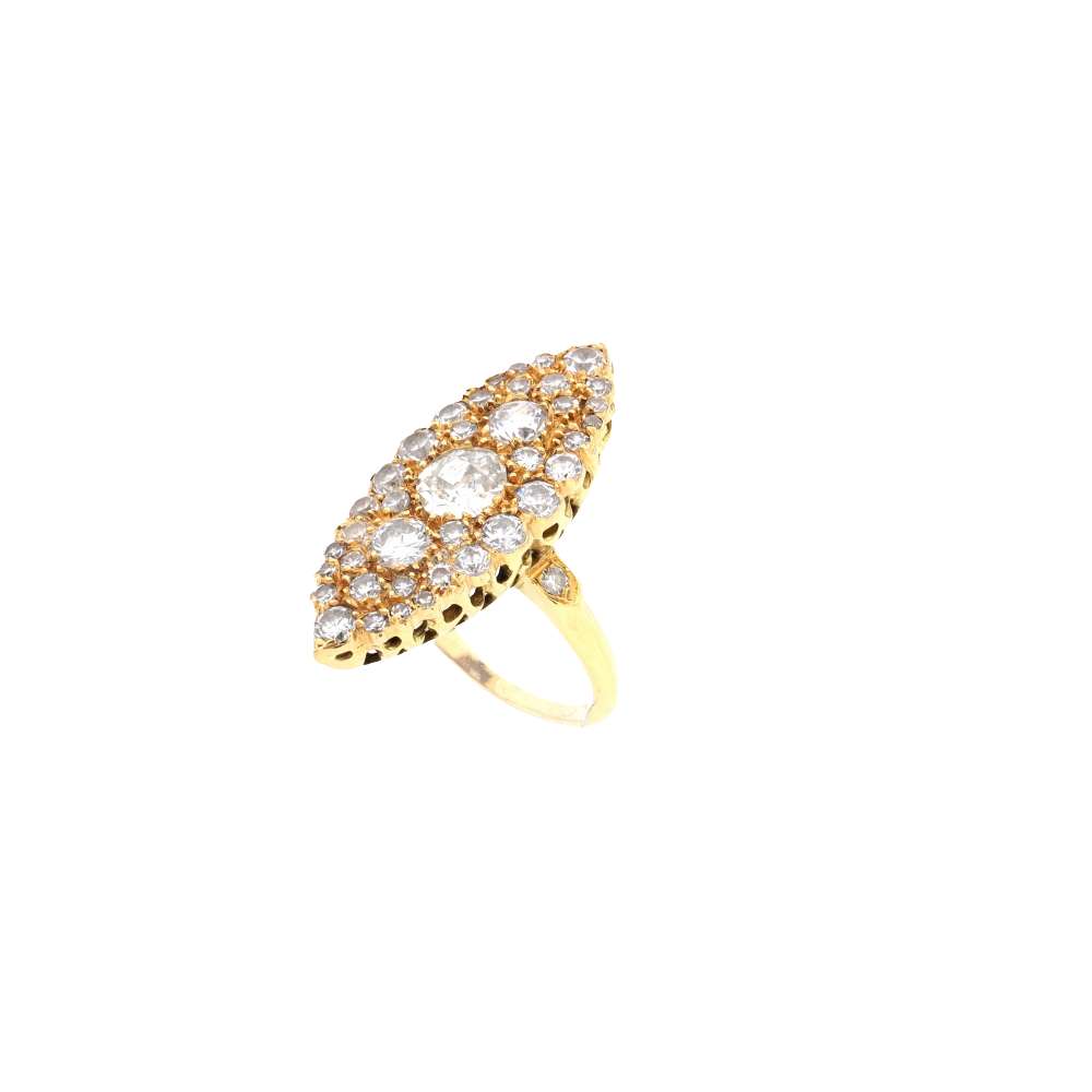 Bague Marquise en or jaune et diamants