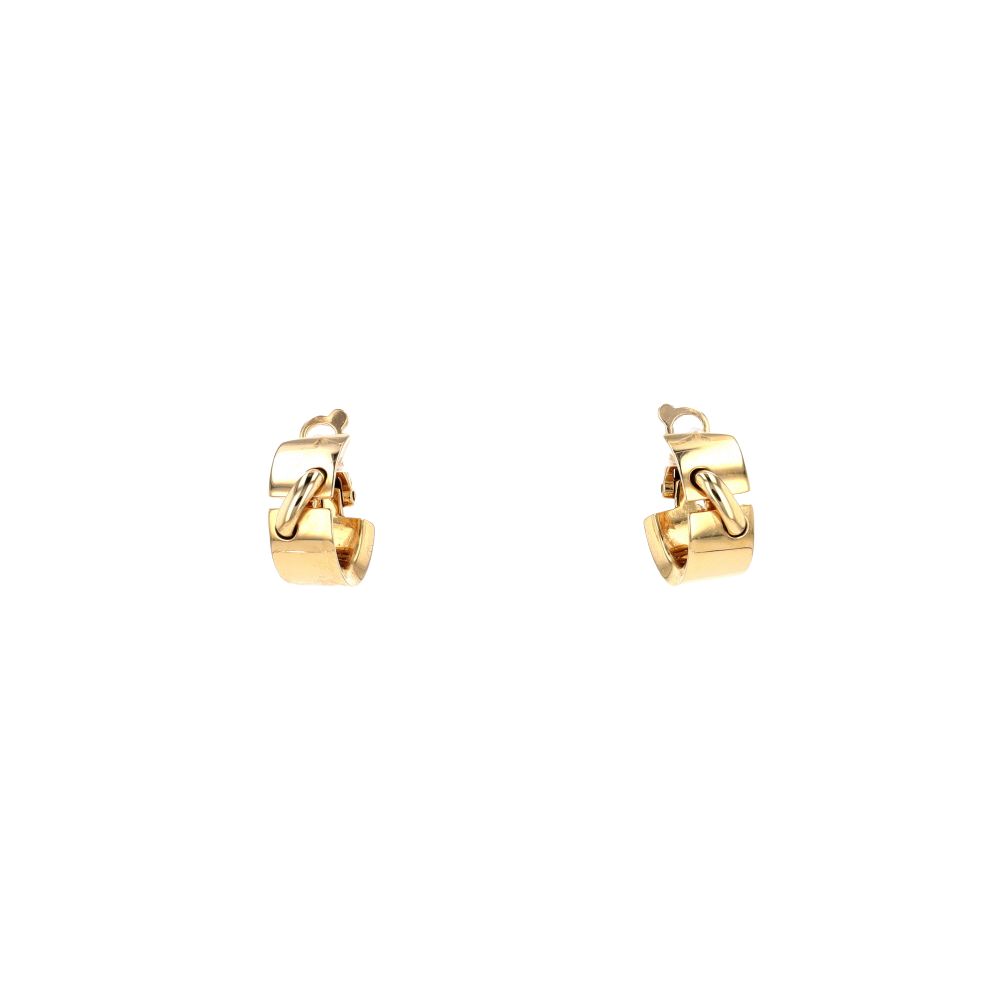Boucles d\'oreilles Liens Chaumet en or jaune